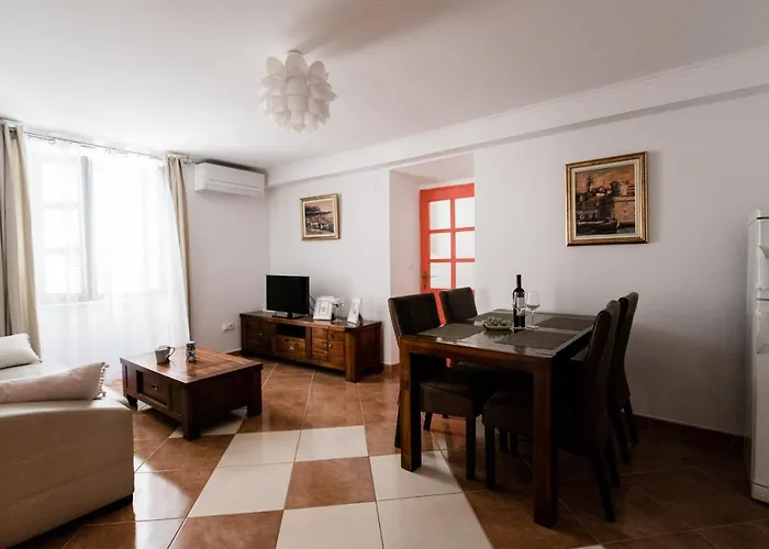 Apartment Teatar